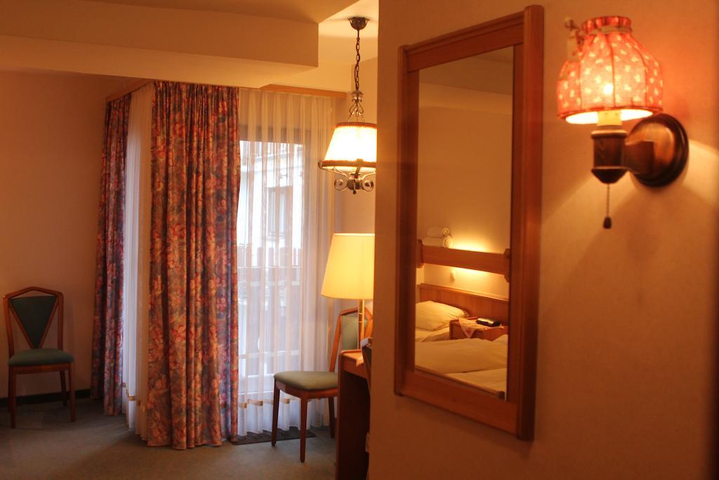 Pohl'S Rheinhotel Adler Санкт-Гоарсхаузен Экстерьер фото